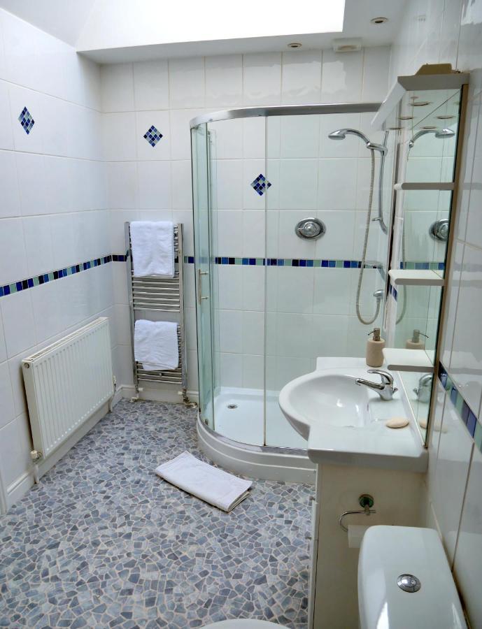Mandalay Holiday Home Эймсбери Экстерьер фото